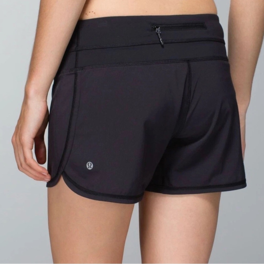 lululemon Groovy Run Black Athletic Shorts size 12 mid rise 4.5” inseam